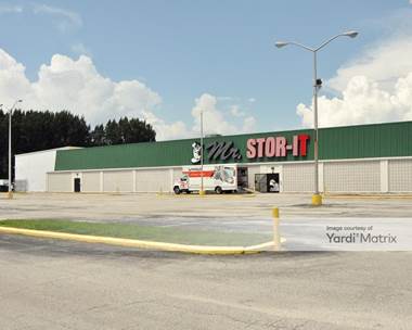 Storage Units for Rent available at 500 North Cocoa Blvd, Cocoa, FL 32922