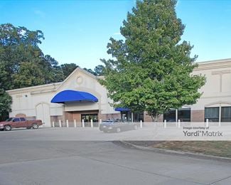 Photo 1 of iStorage - 2901 Eagle Drive, Woodstock, GA