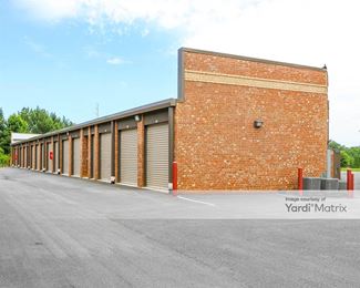 Photo 2 of Peachtree Parkway Storage - 1030 Peachtree Pkwy, Cumming, GA