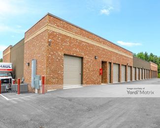 Photo 4 of Peachtree Parkway Storage - 1030 Peachtree Pkwy, Cumming, GA