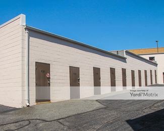 Photo 4 of Castle Mini Storage - 12040 Parklawn Drive, Rockville, MD