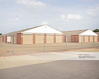 Photo 2 of U-Stor Self-Storage - 2551 Kelly Blvd, Carrollton, TX