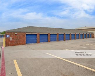 Photo 4 of Public Storage - 1919 West 15th Street, Plano, TX