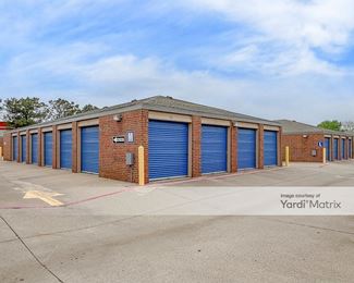Photo 6 of Public Storage - 1919 West 15th Street, Plano, TX