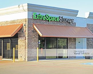 Photo 1 of Extra Space Storage - 1455 Highway 66, Garland, TX