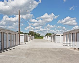 Photo 3 of River Road Self Storage - 880 River Road, San Marcos, TX