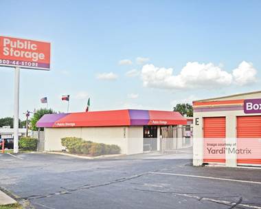 Storage Units for Rent available at 8525 North Lamar Blvd, Austin, TX 78753