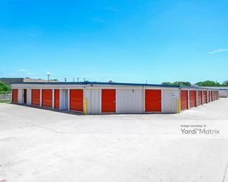 Photo 3 of RightSpace Storage - 8956 Research Blvd, Austin, TX