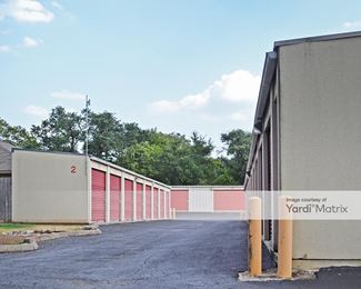 Photo 4 of Storage Star - 13444 Pond Springs Road, Austin, TX