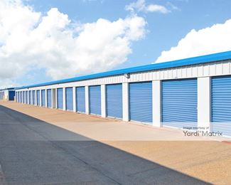 Photo 2 of CubeSmart Self Storage - 611 East Beltline Road, Cedar Hill, TX
