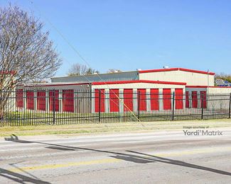 Photo 4 of 10 Federal Self Storage - 7510 Smithfield Road, North Richland Hills, TX