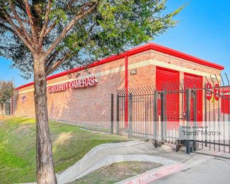 Photo 4 of Public Storage - 715 West Harris Road, Arlington, TX