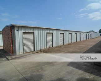 Photo 2 of CubeSmart Self Storage - 813 East Kennedale Pkwy, Kennedale, TX