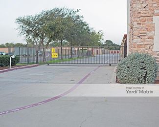 Photo 2 of Extra Space Storage - 7600 McCart Avenue, Fort Worth, TX