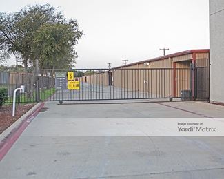 Photo 3 of Extra Space Storage - 7600 McCart Avenue, Fort Worth, TX