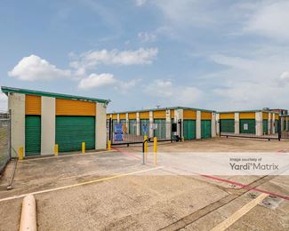 Photo 2 of Avid Storage - 2704 West Division Street, Arlington, TX