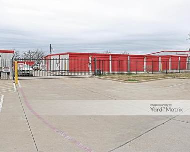 Storage Units for Rent available at 1502 North Nolan River Road, Cleburne, TX 76033