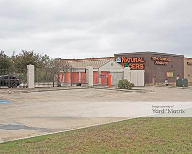 Storage Units for Rent available at 747 Grapevine Hwy, Hurst, TX 76054