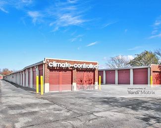 Photo 2 of Extra Space Storage - 88 Grapevine Hwy, Hurst, TX