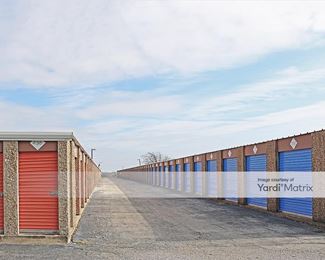 Photo 3 of Hometown Self Storage - 1648 NW Parkway, Azle, TX