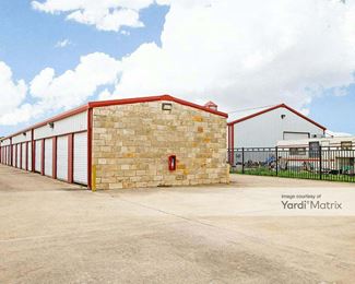 Photo 2 of Overflow Garage - 1220 East Highway 199, Springtown, TX
