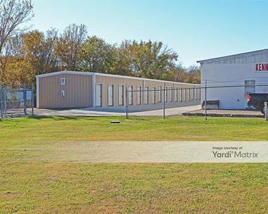Storage Units for Rent available at 10201 Jacksboro Hwy, Fort Worth, TX 76135