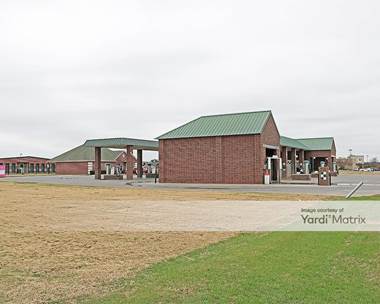 Storage Units for Rent available at 304 South Colonial Drive, Cleburne, TX 76033