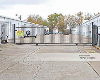 Photo 3 of Stadium Mini Storage - 1015 East Dallas Street, Mansfield, TX