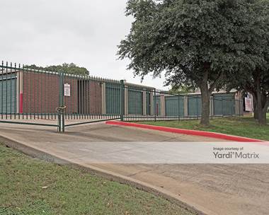 Storage Units for Rent available at 904 Grapevine Hwy, Hurst, TX 76054
