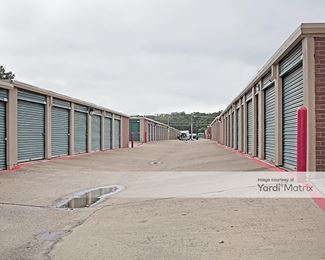 Photo 3 of Securlock Storage - 904 Grapevine Hwy, Hurst, TX