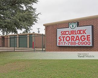 Photo 5 of Securlock Storage - 904 Grapevine Hwy, Hurst, TX