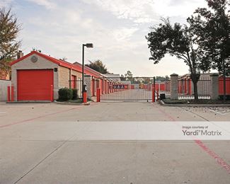 Photo 2 of Public Storage - 5275 South Cooper Street, Arlington, TX