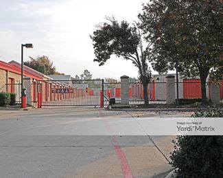 Photo 3 of Public Storage - 5275 South Cooper Street, Arlington, TX