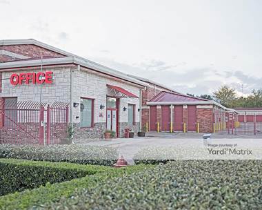 Storage Units for Rent available at 3901 Sycamore School Road, Fort Worth, TX 76133
