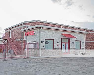 Storage Units for Rent available at 3901 Sycamore School Road, Fort Worth, TX 76133