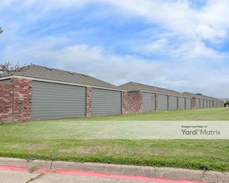 Photo 4 of Public Storage - 3030 Sycamore School Road, Fort Worth, TX