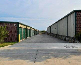 Photo 4 of Extra Space Storage - 10113 First Chapel Drive, Fort Worth, TX