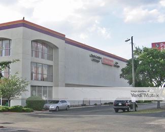Photo 2 of Public Storage - 8230 North Dale Mabry Hwy, Tampa, FL