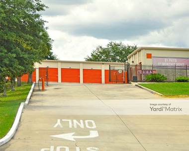 Storage Units for Rent available at 8255 Silver Star Road, Orlando, FL 32818