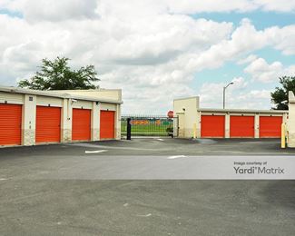 Photo 5 of Public Storage - 653 Maguire Blvd, Orlando, FL