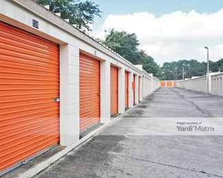 Photo 4 of Public Storage - 5602 Raleigh Street, Orlando, FL