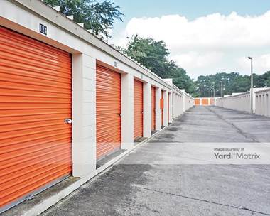 Storage Units for Rent available at 5602 Raleigh Street, Orlando, FL 32811