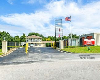 Photo 4 of iStorage - 300 East Division Street, Minneola, FL