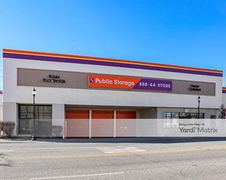 Photo 2 of Public Storage - 8220 Skokie Blvd, Skokie, IL
