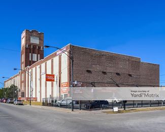 Photo 1 of Public Storage - 4520 West Cermak Road, Chicago, IL