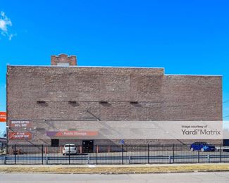 Photo 4 of Public Storage - 4520 West Cermak Road, Chicago, IL