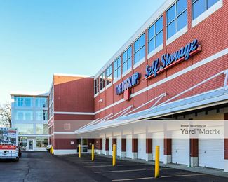 Photo 3 of Lock Up Self Storage, The - 750 Busse Hwy, Park Ridge, IL