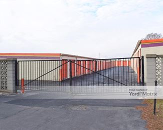 Photo 2 of Public Storage - 8050 McCormick Blvd, Skokie, IL