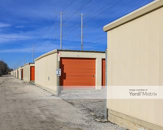 Photo 5 of Pro Self Storage - 3632 East Lake Avenue, Wilmette, IL