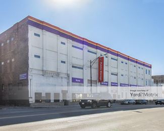 Photo 2 of Public Storage - 1711 West Fullerton Avenue, Chicago, IL